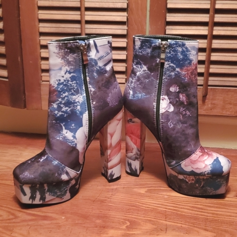 Platform boots- Wearable Art Sz. 7.5 - Picture 7 of 15